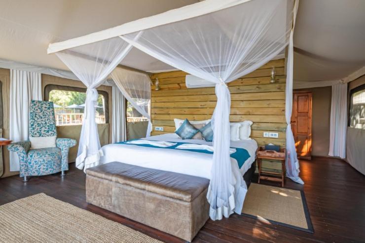 Jackalberry Chobe Hotel Kasane Exterior photo
